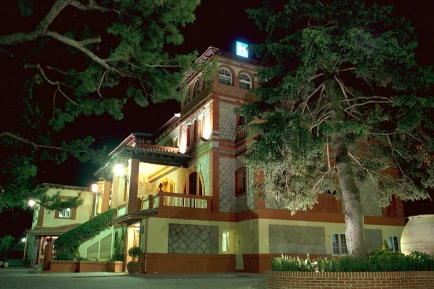 Gran Hostal El Chiscon Colmenar Viejo Eksteriør billede